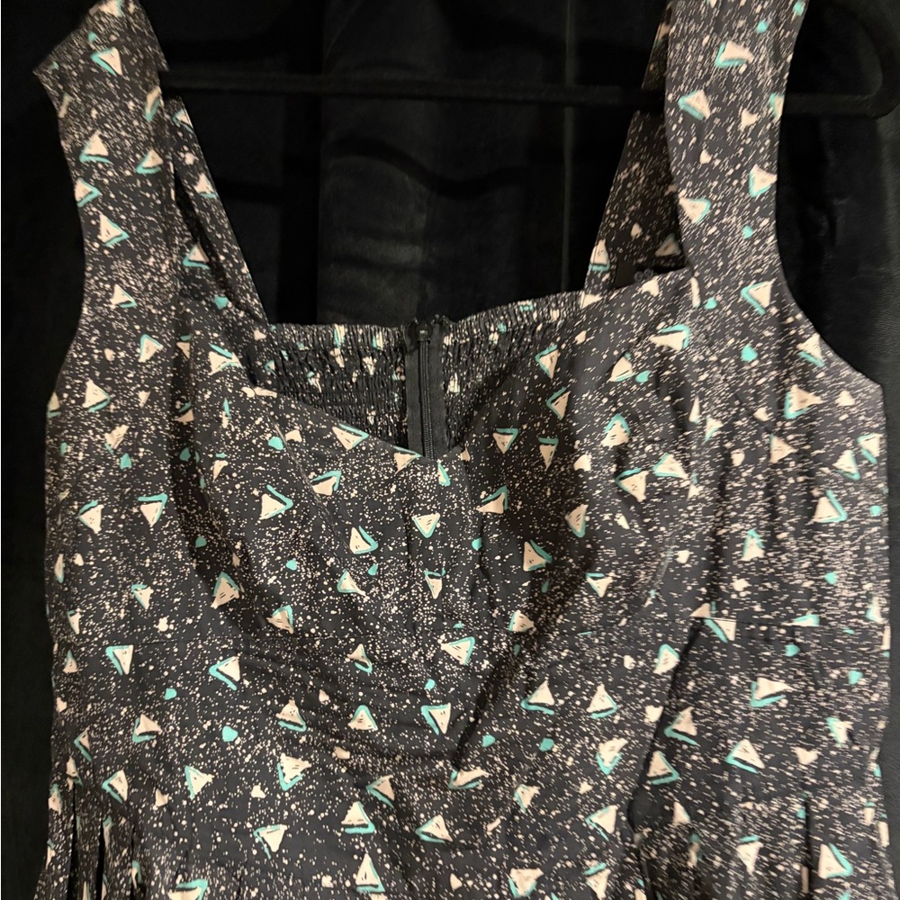Dress Sweetheart Neckline & White Triangle Print